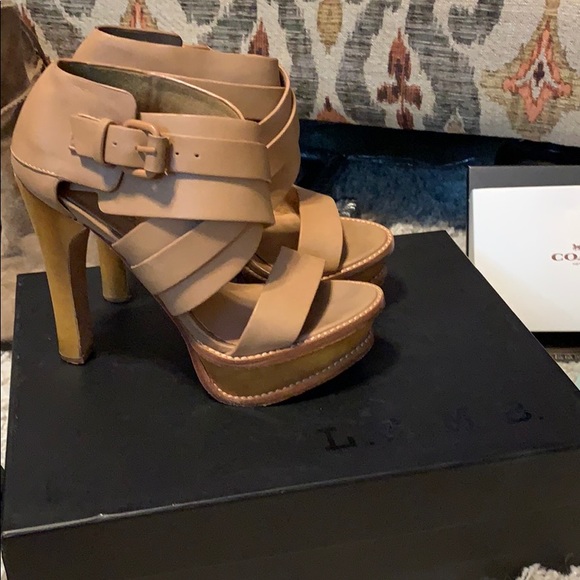 😍Gorgeous L.A.M.B Anika platform Heels Sandals - Picture 1 of 12
